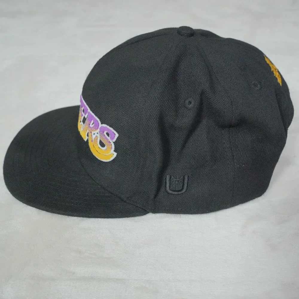 ULTRA GAME Los‎ Angeles Lakers Hat Cap NBA Snap Back LA